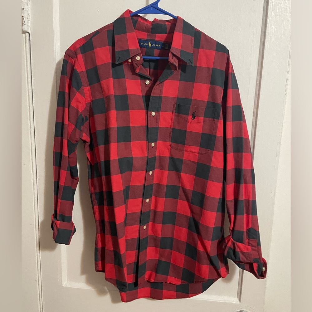 Polo size large no damages.